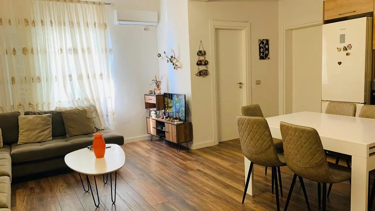Comfortable Apartment Lungomare Vlore 0*,